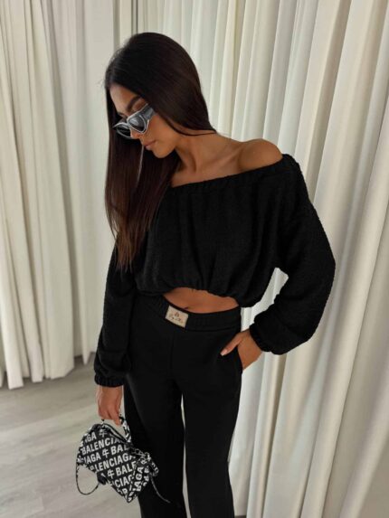 Bluza UNDER baranek  – czarny