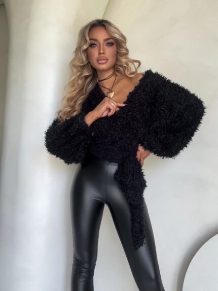 Bluzka KAIRA SHAGGY – czarna